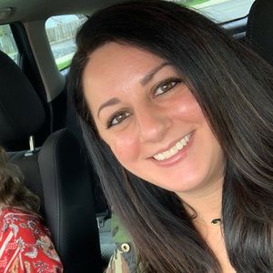 Meet your Posher, Alicia